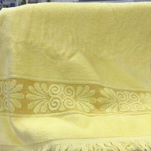 Canon Sunny Yellow Bath Towel Monticello